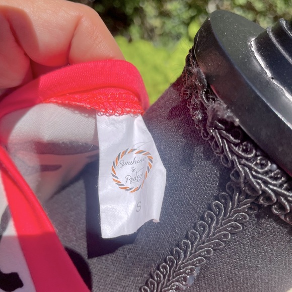 Sunshine & Rodeos, short sleeve, Coral, Top, Size S - Picture 4 of 4